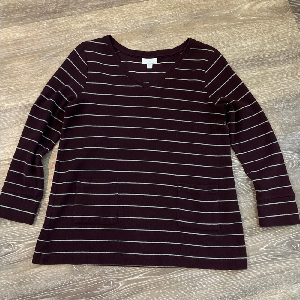 Women’s JJill Medium Petite Burgundy Striped V-Neck Tunic with pockets